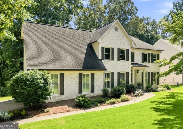 Photo 2 of Sale Pending at 4201 Springwood Cir, Marietta, GA 30062 | MLS# 10838029 | Listing updated on 2026-09-11