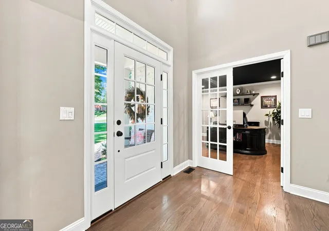 Photo 4 of Sale Pending at 4201 Springwood Cir, Marietta, GA 30062 | MLS# 10838029 | Listing updated on 2026-09-11