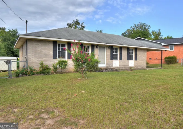 Photo 3 of Single family home for sale at 2083 Hillsinger Rd, Augusta, GA 30904 | MLS# 10848230 | Listing updated on 2026-09-17