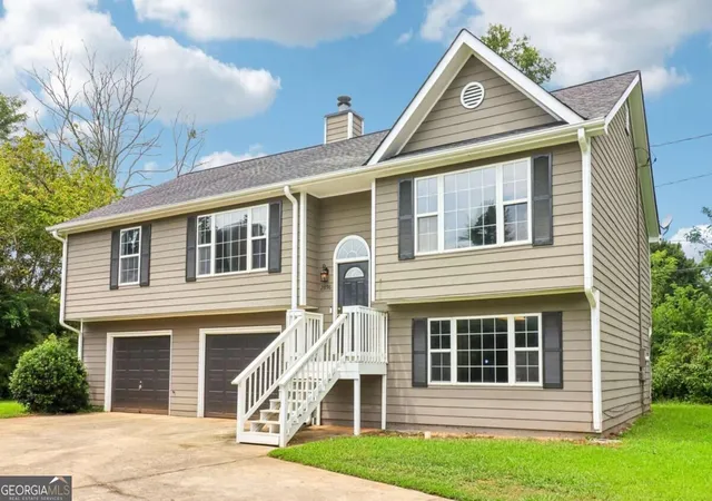 Photo 4 of Single family home for sale at 2896 Emory Rd SE, Smyrna, GA 30080 | MLS# 10837726 | Listing updated on 2026-09-15