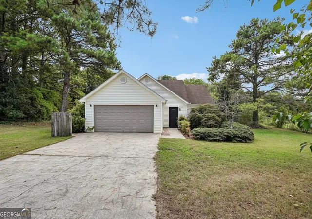 Photo 1 of Sale Pending at 23 Abington Ct Sw, Cartersville, GA 30120 | MLS# 10840107 | Listing updated on 2026-09-08