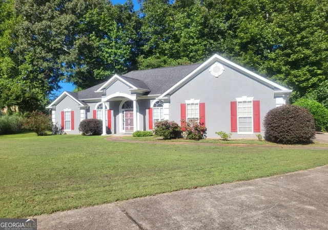 Photo 3 of Single family home for sale at 2415 Lismore Dr, Valley, AL 36854 | MLS# 10841855 | Listing updated on 2026-09-22