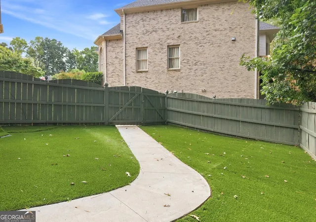 Photo 4 of Sale Pending at 1420 Cresthaven Rd, Lawrenceville, GA 30043 | MLS# 10843573 | Listing updated on 2026-09-23