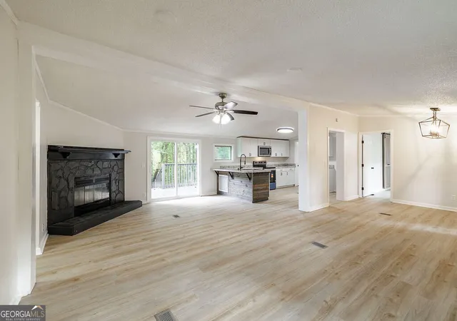 Photo 3 of Sale Pending at 194 Adams Rd, Jefferson, GA 30549 | MLS# 10845642 | Listing updated on 2026-10-15