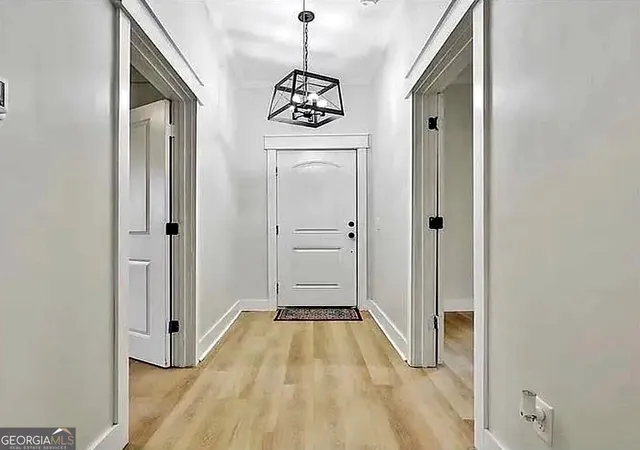 Photo 3 of Single family home for sale at 8 Long St, Newnan, GA 30263 | MLS# 10853314 | Listing updated on 2026-10-02