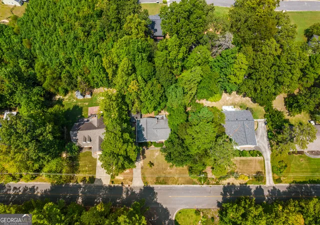Photo 2 of Single family home for sale at 106 Thornwood Dr Sw, Rome, GA 30165 | MLS# 10841742 | Listing updated on 2026-09-18