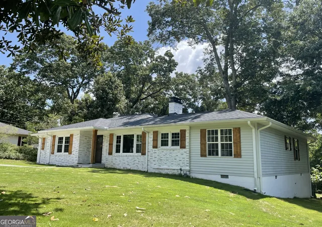Photo 2 of Single family home for sale at 243 Mountain View Dr, Gainesville, GA 30501 | MLS# 10824921 | Listing updated on 2026-09-28