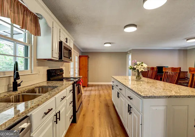 Photo 1 of Single family home for sale at 1095 Athens Rd, Winterville, GA 30683 | MLS# 10723317 | Listing updated on 2026-09-14