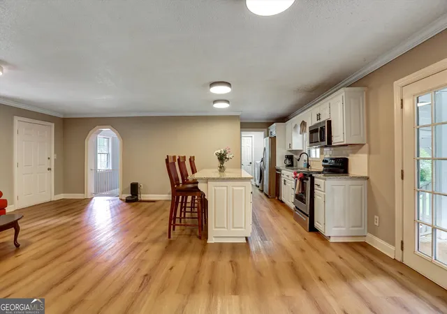 Photo 3 of Single family home for sale at 1095 Athens Rd, Winterville, GA 30683 | MLS# 10723317 | Listing updated on 2026-10-16