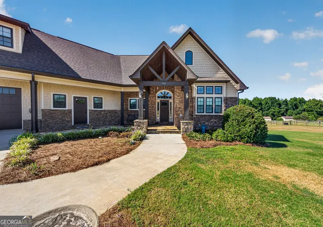 Photo 1 of Single family home for sale at 725 County Farm Rd, Jefferson, GA 30549 | MLS# 10702991 | Listing updated on 2026-09-16