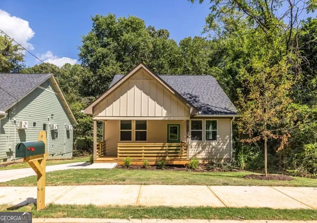 Photo 1 of Single family home for sale at 2188 Bicknell St Nw, Atlanta, GA 30315 | MLS# 10846418 | Listing updated on 2026-09-30