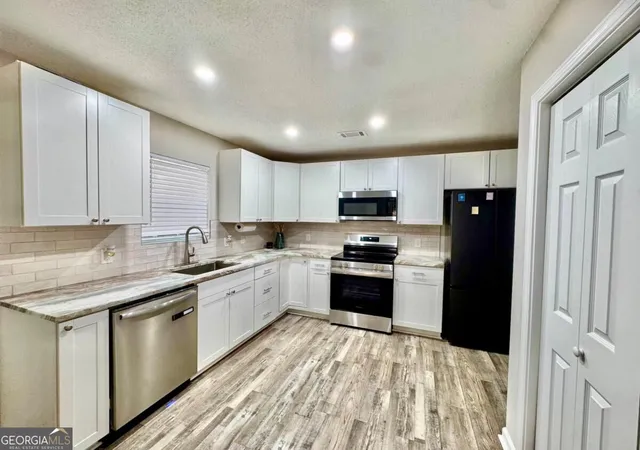 Photo 3 of Single family home for sale at 271 Thomas Cir, Springfield, GA 31329 | MLS# 10839715 | Listing updated on 2026-09-04