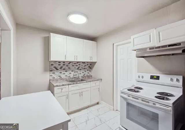 Photo 3 of Multi family home for sale at 1082 Fountain Dr Sw, Atlanta, GA 30314 | MLS# 10852758 | Listing updated on 2026-09-24
