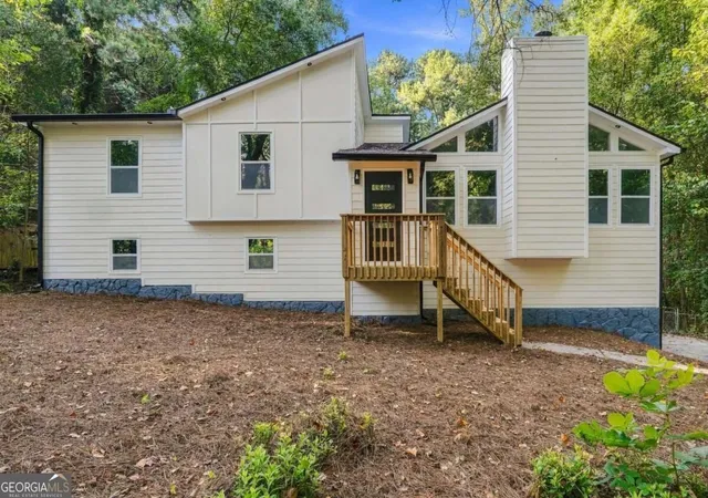 Photo 1 of Sale Pending at 2411 Cochise Dr, Acworth, GA 30102 | MLS# 10847037 | Listing updated on 2026-10-02