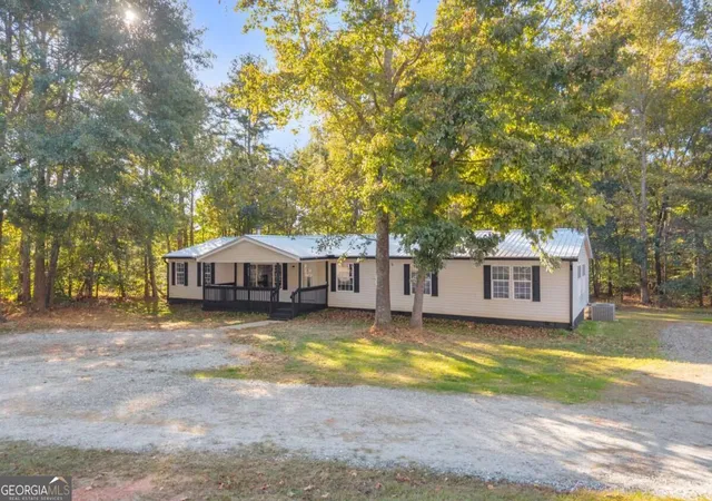 Photo 4 of Manufactured home for sale at 421 Williams Wilson Rd, Hull, GA 30646 | MLS# 10880305 | Listing updated on 2026-10-28