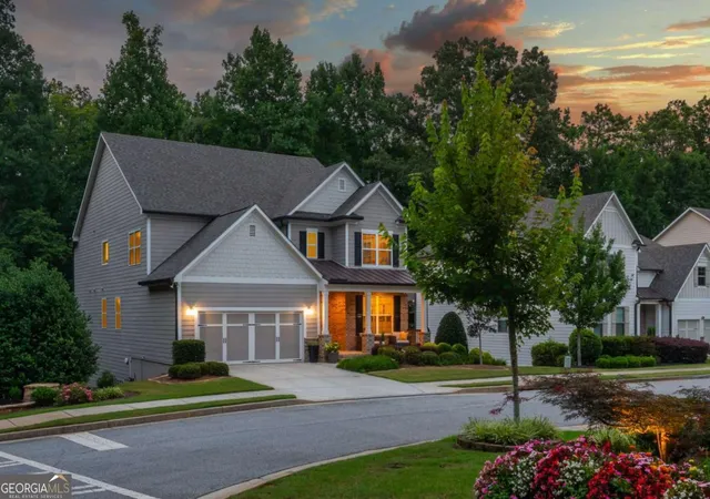 Photo 2 of Single family home for sale at 1811 Goodhearth Dr Ne, Marietta, GA 30066 | MLS# 10811221 | Listing updated on 2026-09-10