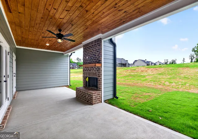 Photo 3 of Single family home for sale at 332 Cammie Way, Williamson, GA 30292 | MLS# 10848637 | Listing updated on 2026-10-02