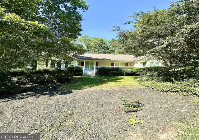 Photo 3 of Single family home for sale at 439 Abbington Ln, Douglasville, GA 30134 | MLS# 10826094 | Listing updated on 2026-10-18