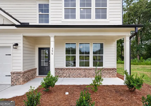 Photo 3 of Single family home for sale at 396 Crimson Feather Dr, Jefferson, GA 30549 | MLS# 10871758 | Listing updated on 2026-10-27