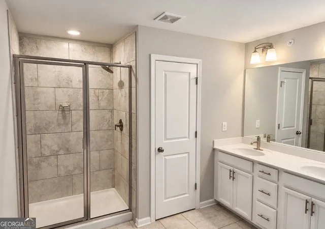 Photo 4 of Townhouse for sale at 1352 Elderwood Way, Cumming, GA 30041 | MLS# 10853424 | Listing updated on 2026-10-09