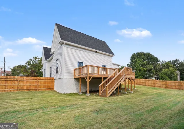 Photo 2 of Single family home for sale at 117 Holmes St, Barnesville, GA 30204 | MLS# 10840755 | Listing updated on 2026-10-03