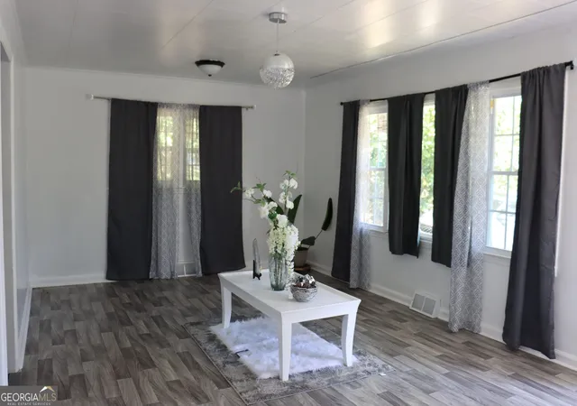 Photo 2 of Single family home for sale at 2458 Tredway Dr, Macon, GA 31211 | MLS# 10842187 | Listing updated on 2026-09-22