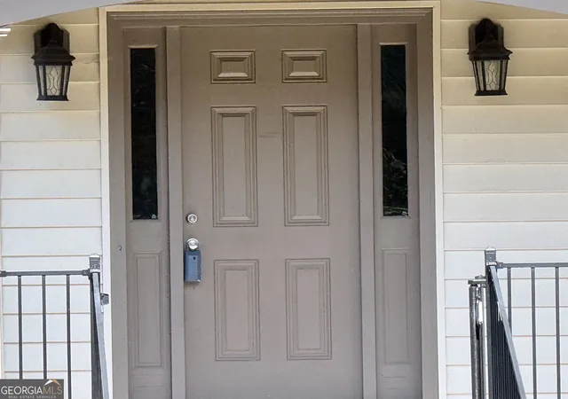 Photo 3 of Single family home for sale at 5210 Maplewood Ln, Gainesville, GA 30504 | MLS# 10835182 | Listing updated on 2026-09-23