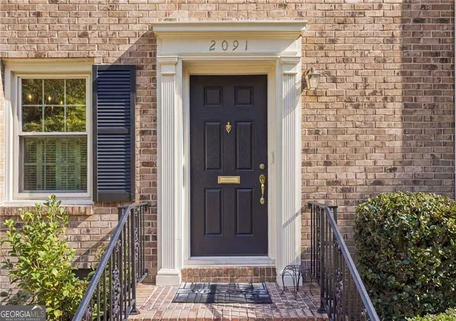 Listing Photo 1 - Condo for sale in building located at 2091 Bohler Rd NW, Atlanta, GA 30318