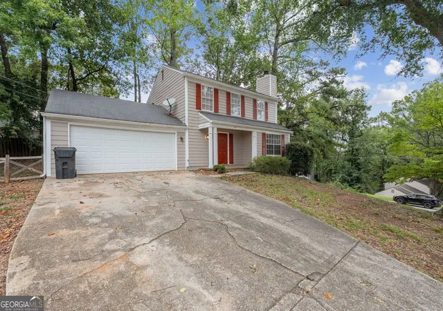Photo 2 of Single family home for sale at 4701 Valley Ridge Dr, Duluth, GA 30096 | MLS# 10852180 | Listing updated on 2026-10-08