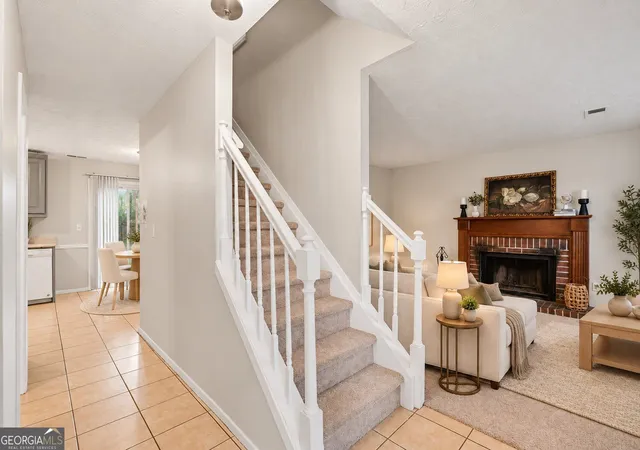 Photo 4 of Single family home for sale at 4701 Valley Ridge Dr, Duluth, GA 30096 | MLS# 10852180 | Listing updated on 2026-10-08