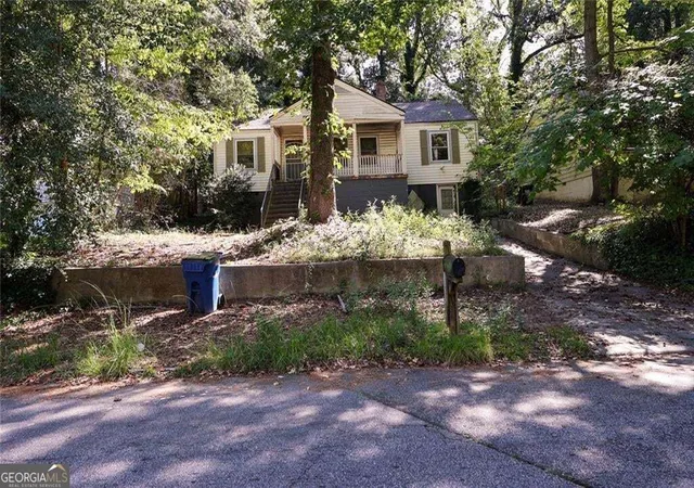 Photo 1 of Sale Pending at 2824 Harlan Dr, Atlanta, GA 30344 | MLS# 10845071 | Listing updated on 2026-09-17