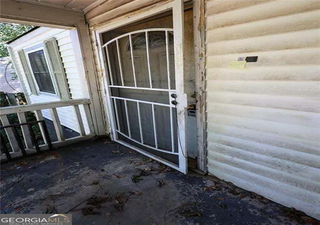 Photo 3 of Sale Pending at 2824 Harlan Dr, Atlanta, GA 30344 | MLS# 10845071 | Listing updated on 2026-09-17
