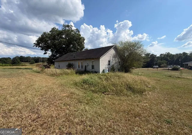 Photo 4 of Single family home for sale at 583 Tyus Veal Rd, Bowdon, GA 30108 | MLS# 10841396 | Listing updated on 2026-09-08