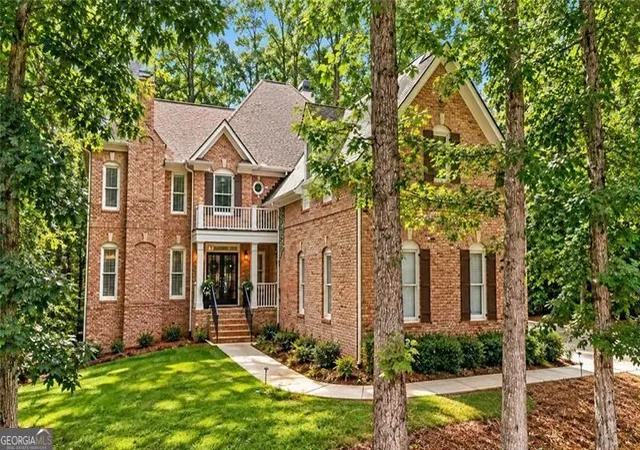Photo 1 of Single family home for sale at 3920 Little Fls Dr, Cumming, GA 30041 | MLS# 10853067 | Listing updated on 2026-09-28