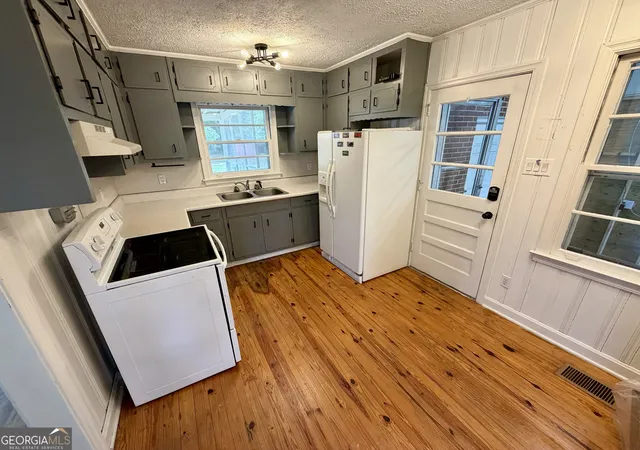 Photo 4 of Single family home for sale at 101 Morgan Dr, Mcdonough, GA 30253 | MLS# 10837066 | Listing updated on 2026-09-18