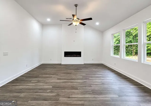 Photo 3 of Single family home for sale at 1850 W Mcintosh Rd, Griffin, GA 30223 | MLS# 10843492 | Listing updated on 2026-09-11