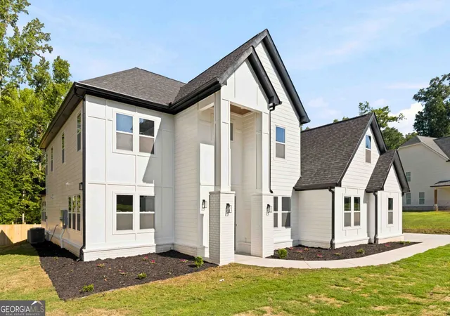 Photo 2 of Single family home for sale at 1731 Cardinal Dr, Griffin, GA 30223 | MLS# 10838324 | Listing updated on 2026-09-30