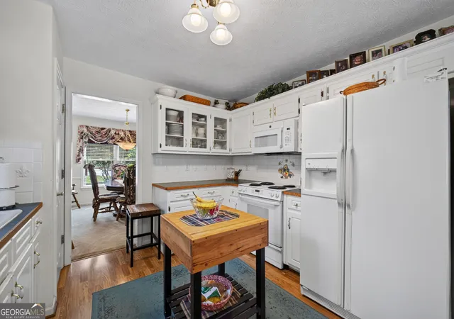 Photo 3 of Single family home for sale at 2759 Lanier Dr, Snellville, GA 30078 | MLS# 10852013 | Listing updated on 2026-10-08