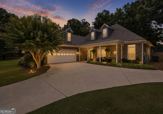 Photo 1 of Single family home for sale at 135 Clear Spring Ln, Oxford, GA 30054 | MLS# 10812174 | Listing updated on 2026-09-27