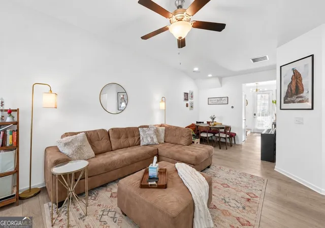 Photo 4 of Townhouse for sale at 5140 Madeline Pl, Stone Mountain, GA 30083 | MLS# 10842528 | Listing updated on 2026-10-02