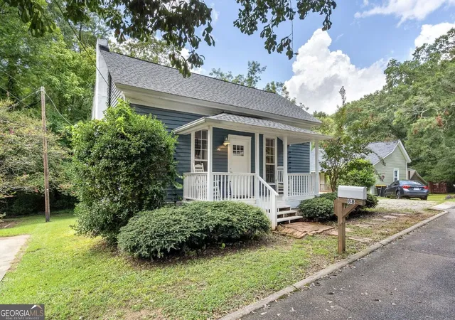 Photo 2 of Single family home for sale at 88 Cole St, Newnan, GA 30263 | MLS# 10838764 | Listing updated on 2026-09-16