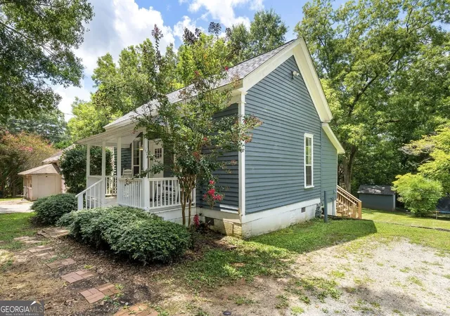 Photo 3 of Single family home for sale at 88 Cole St, Newnan, GA 30263 | MLS# 10838764 | Listing updated on 2026-09-16