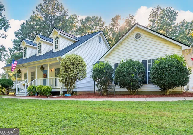 Single family home for sale at 3040 S Ola Rd, Locust Grove, GA 30248 | MLS# 10849996