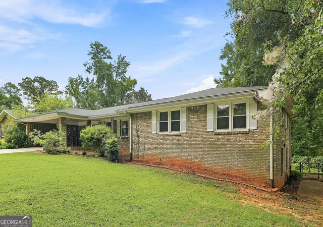 Photo 2 of Single family home for sale at 2029 Gherry Dr, Austell, GA 30106 | MLS# 10849401 | Listing updated on 2026-10-07