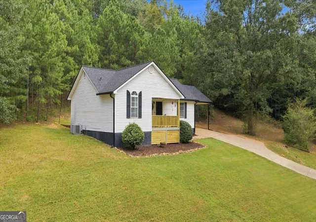 Photo 2 of Single family home for sale at 452 Parrish Rd, Cedartown, GA 30125 | MLS# 10838269 | Listing updated on 2026-09-26