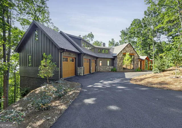Photo 3 of Single family home for sale at 159 Sanderlin Mtn Dr, Jasper, GA 30143 | MLS# 10846924 | Listing updated on 2026-09-30