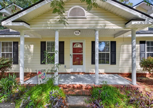 Photo 3 of Single family home for sale at 504 Lake Dr, Midway, GA 31320 | MLS# 10841848 | Listing updated on 2026-09-22