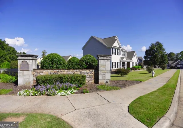 Photo 2 of Single family home for sale at 180 Ml Stone Dr, Dawsonville, GA 30534 | MLS# 10846265 | Listing updated on 2026-09-30