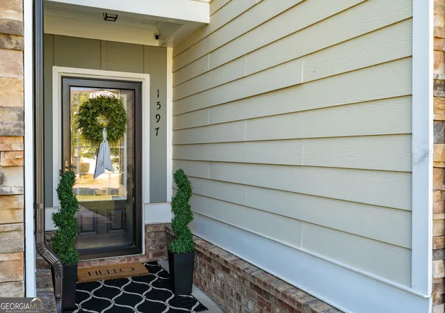 Photo 3 of Townhouse for sale at 1597 Lincoln Dr, Bogart, GA 30622 | MLS# 10845559 | Listing updated on 2026-09-28