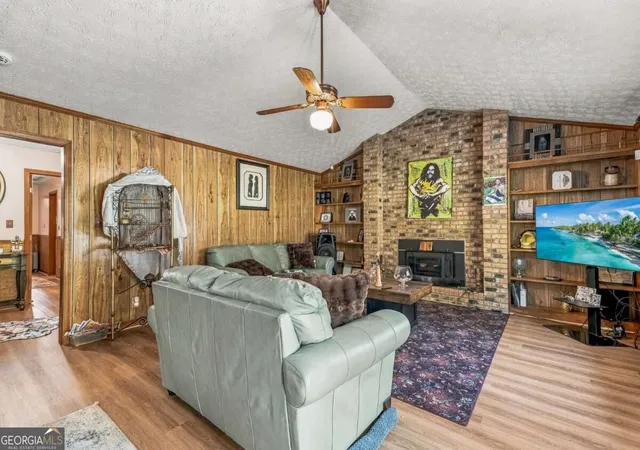 Photo 4 of Single family home for sale at 191 Murphy Ave, Lawrenceville, GA 30044 | MLS# 10852470 | Listing updated on 2026-10-08
